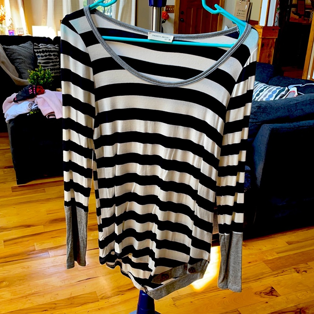 Navy strip tee